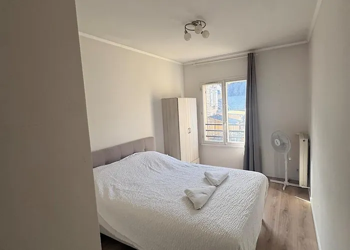 Apartment La Pause Sarladaise A 25m Du Centre Historique